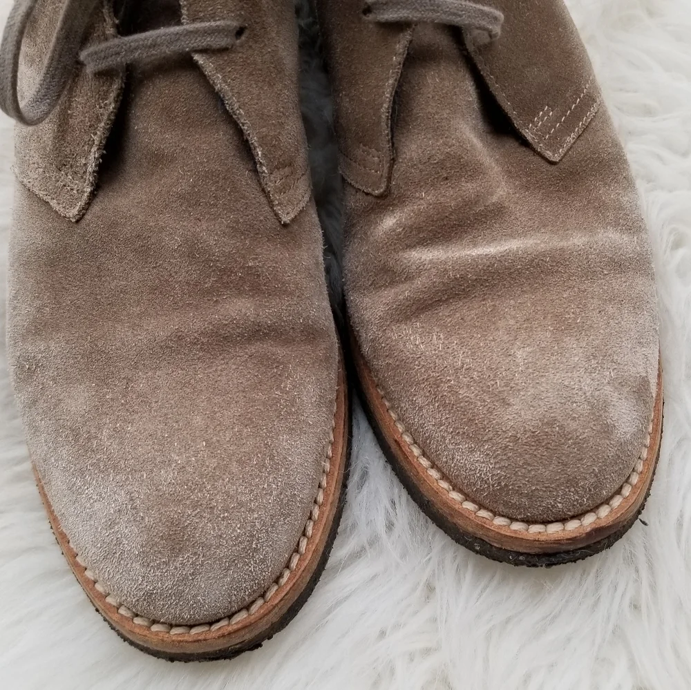 Vince Benson Suede Chukka Boot Taupe